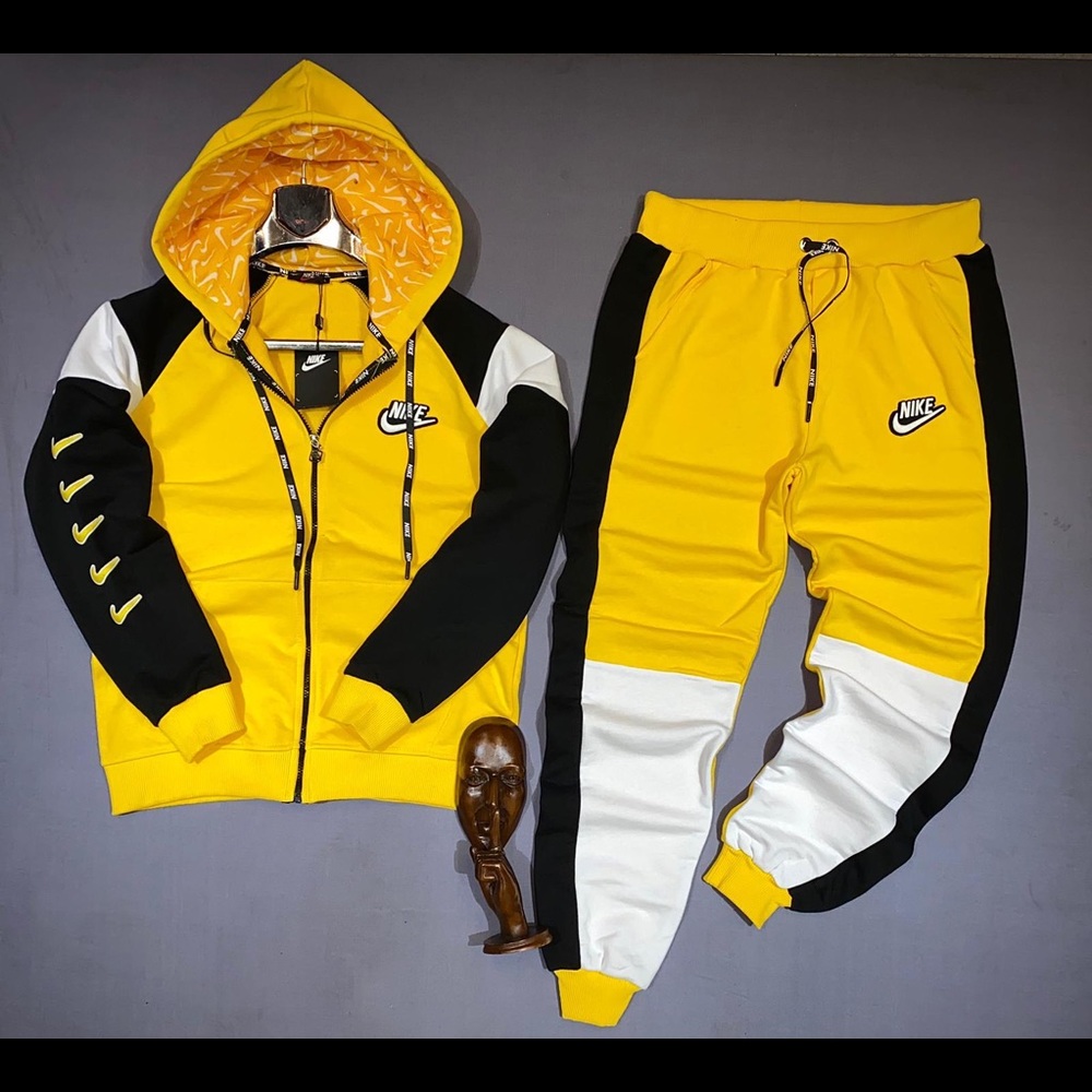 Nike Adult Sweatsuit